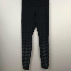Lululemon Wunder Under Ombre size 4
